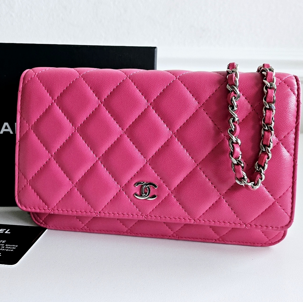 Chanel Pink Quilted Wallet-on-chain
